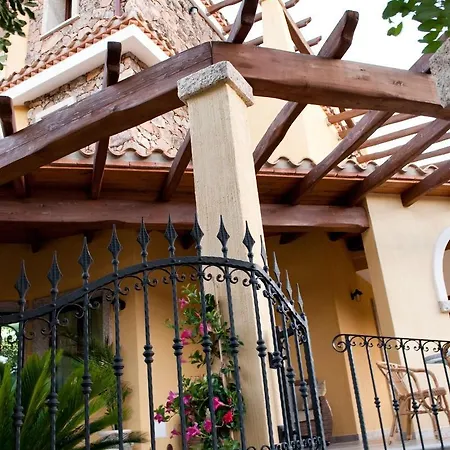 Sa Suergia فندق 3*