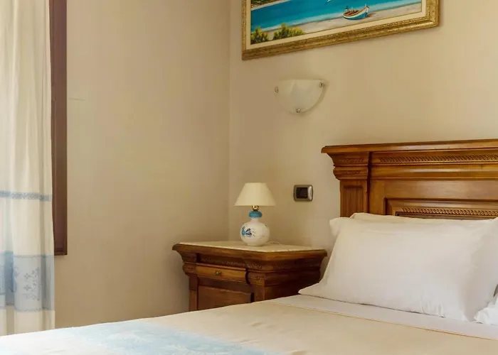 萨苏瑞哥酒店 3*